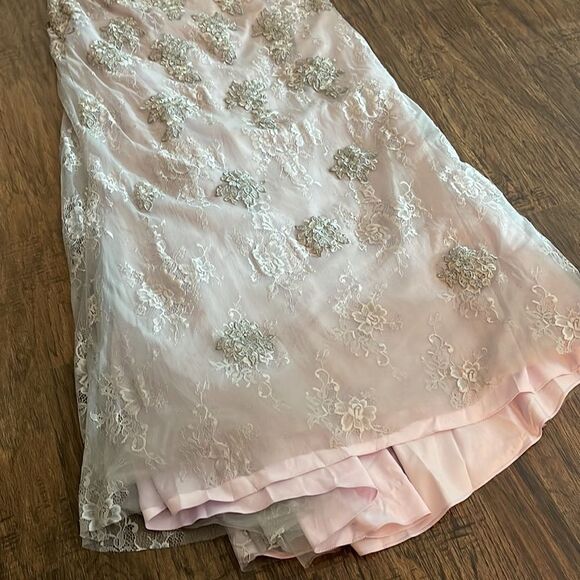 NWT La Femme - 29379 Lace Formal Dress - size 16. Perfect Condition! - Picture 8 of 12